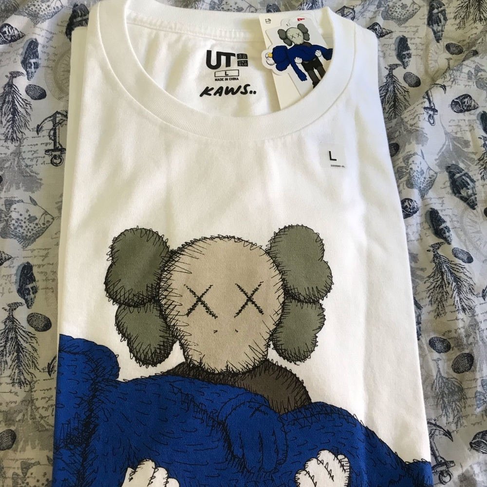 UNIQLO x Kaws gone shirt